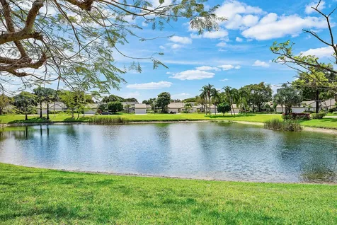 86 Cambridge Lane Boynton Beach FL 33436