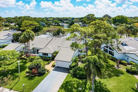 86 Cambridge Lane Boynton Beach FL 33436