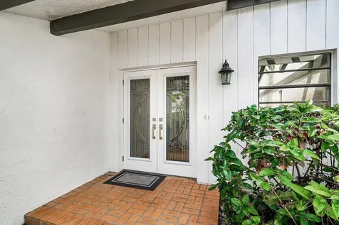 86 Cambridge Lane Boynton Beach FL 33436