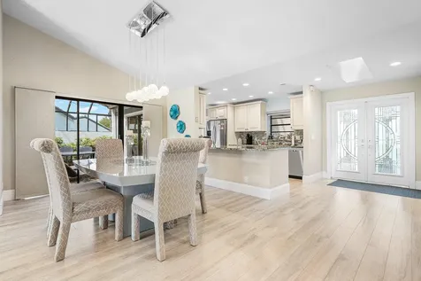 86 Cambridge Lane Boynton Beach FL 33436