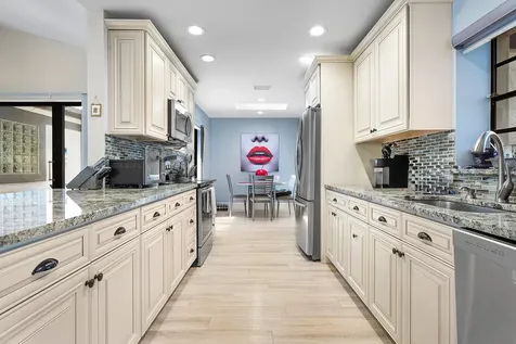 86 Cambridge Lane Boynton Beach FL 33436