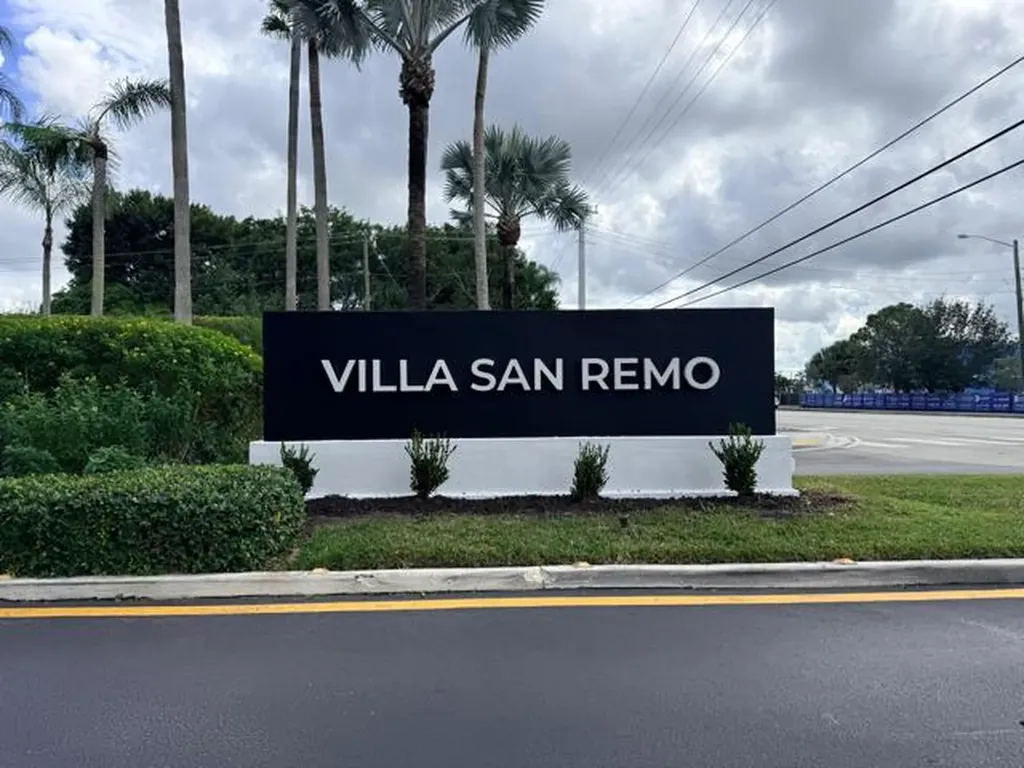 8659 Vía Reale Boca Raton FL 33496