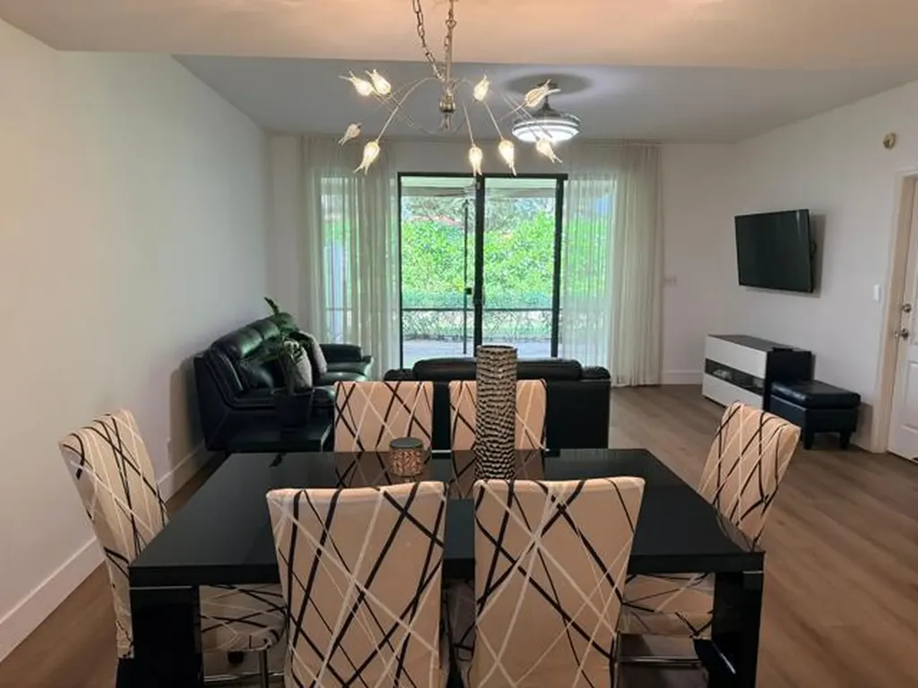 8659 Vía Reale Boca Raton FL 33496
