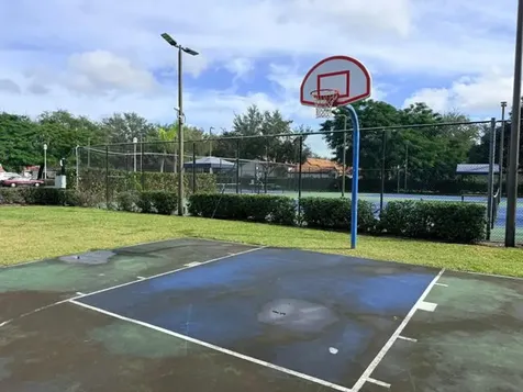 8659 Vía Reale Boca Raton FL 33496