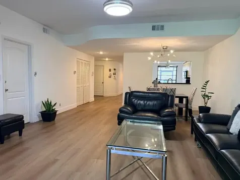 8659 Vía Reale Boca Raton FL 33496