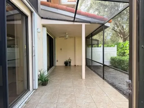 8659 Vía Reale Boca Raton FL 33496
