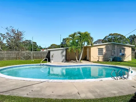 1090 Bianca Drive NE Palm Bay FL 32905