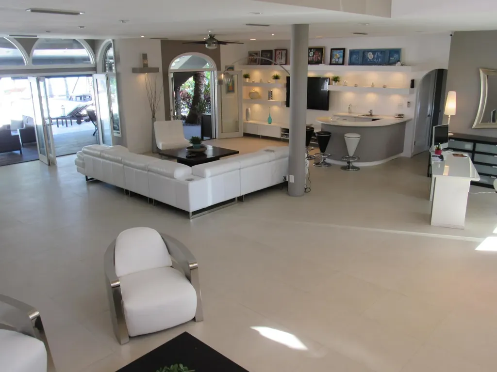 185 Palm Avenue Miami Beach FL 33139