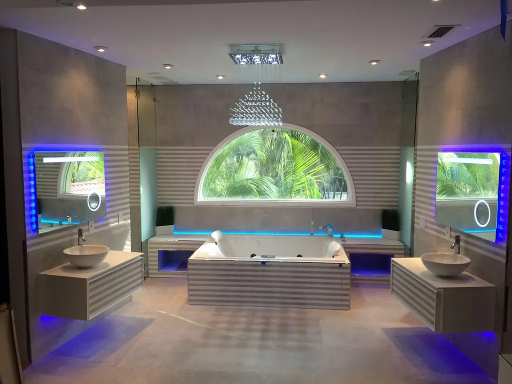 185 Palm Avenue Miami Beach FL 33139
