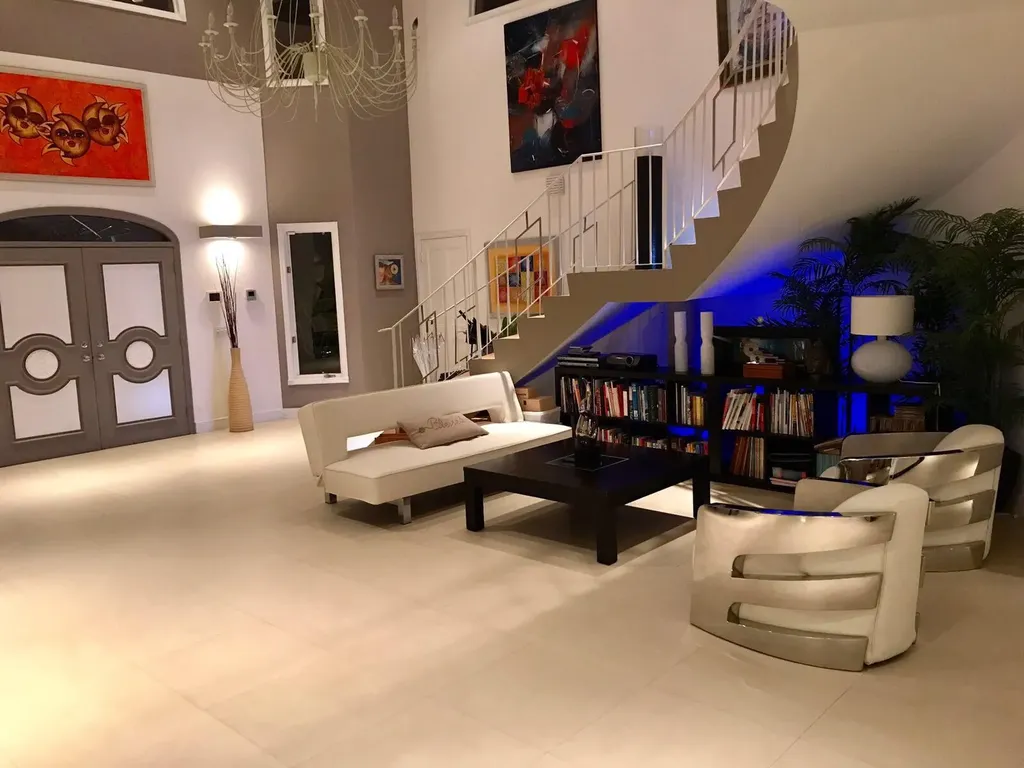 185 Palm Avenue Miami Beach FL 33139