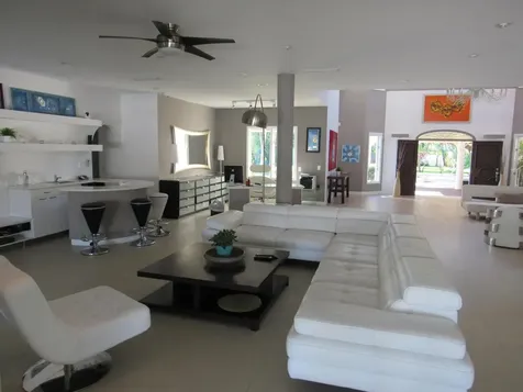 185 Palm Avenue Miami Beach FL 33139