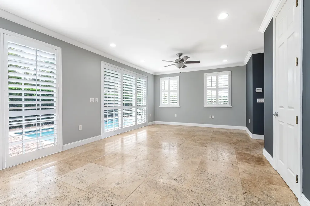 486 SW 5th Street Fort Lauderdale FL 33315