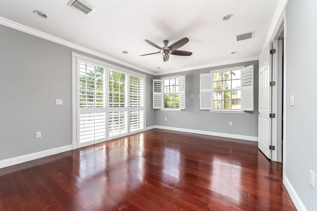486 SW 5th Street Fort Lauderdale FL 33315