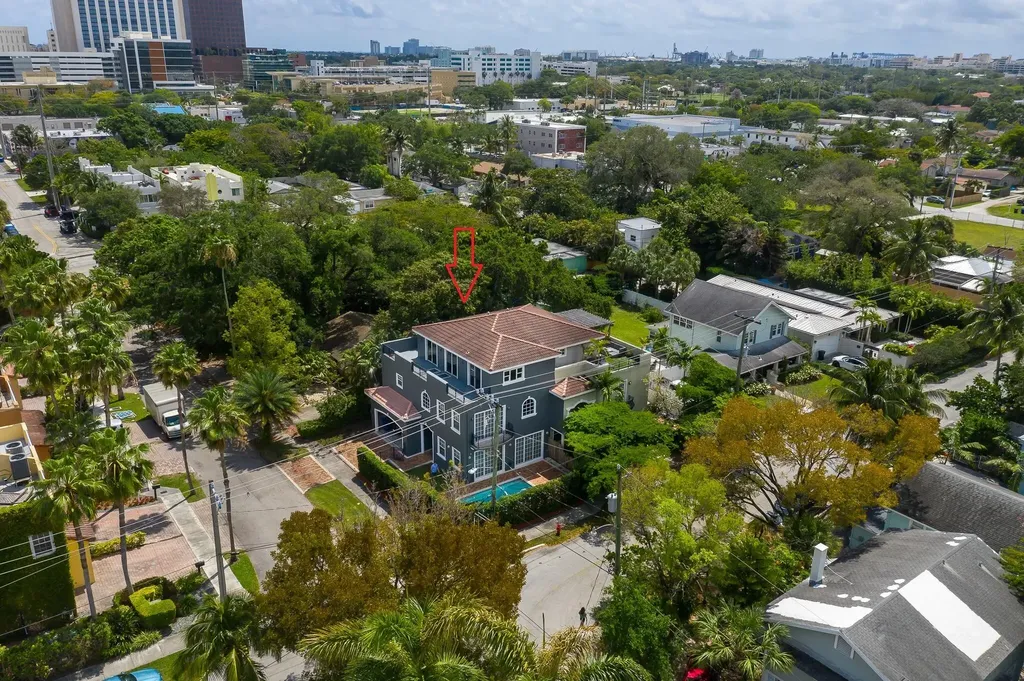 486 SW 5th Street Fort Lauderdale FL 33315