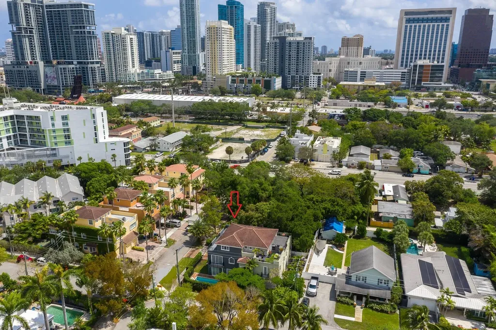 486 SW 5th Street Fort Lauderdale FL 33315
