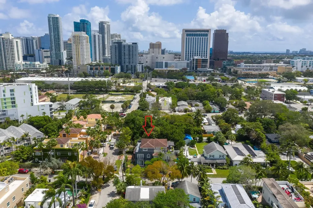 486 SW 5th Street Fort Lauderdale FL 33315