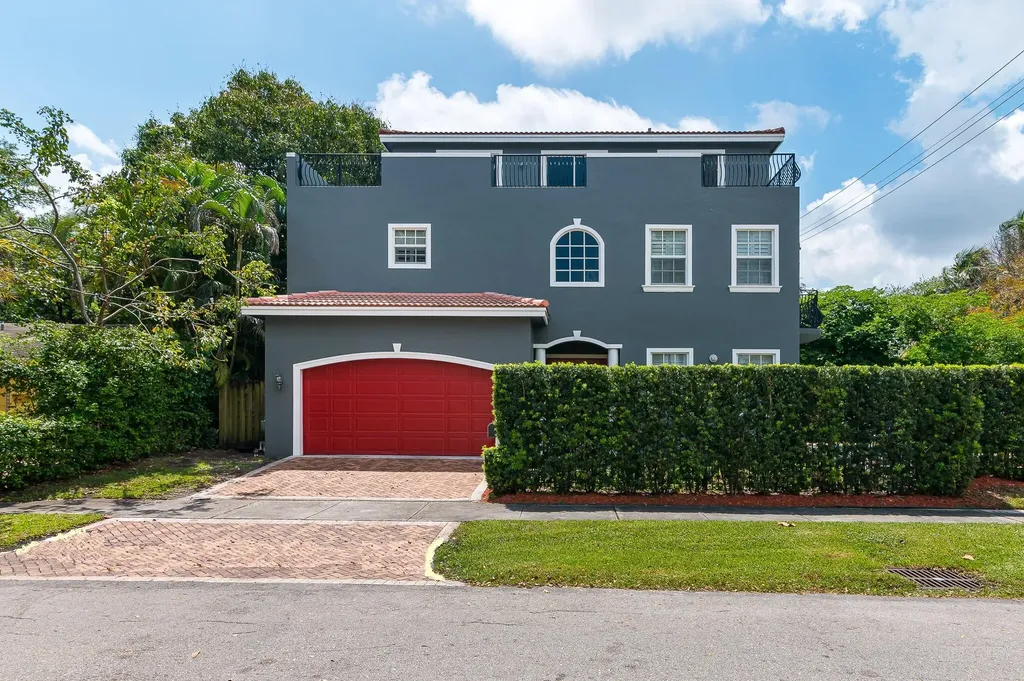 486 SW 5th Street Fort Lauderdale FL 33315