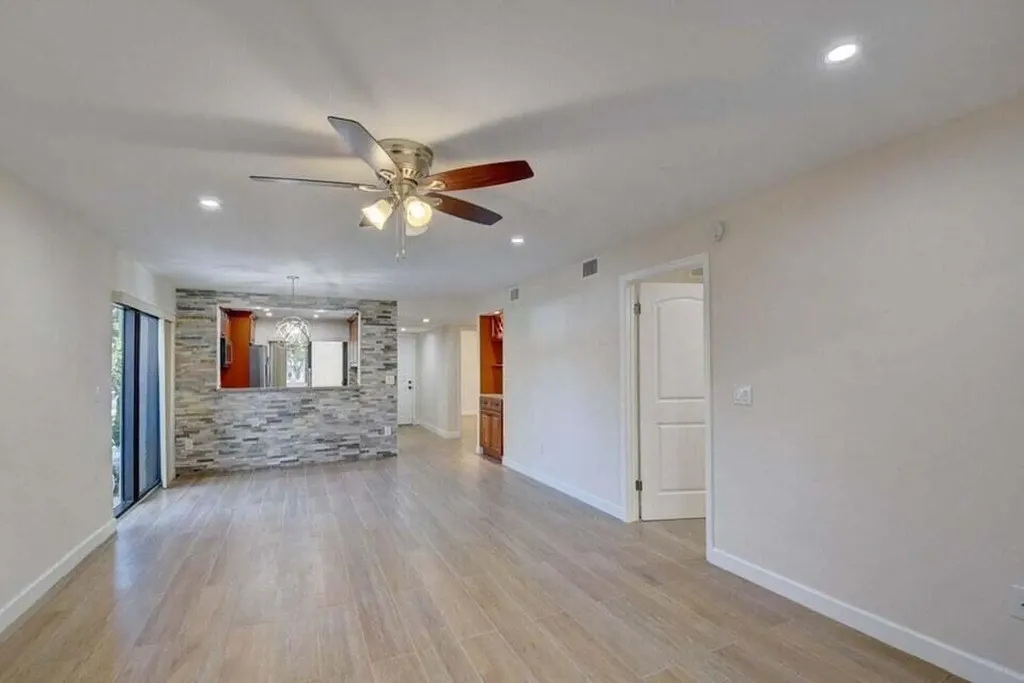 400 Club Circle Boca Raton FL 33487