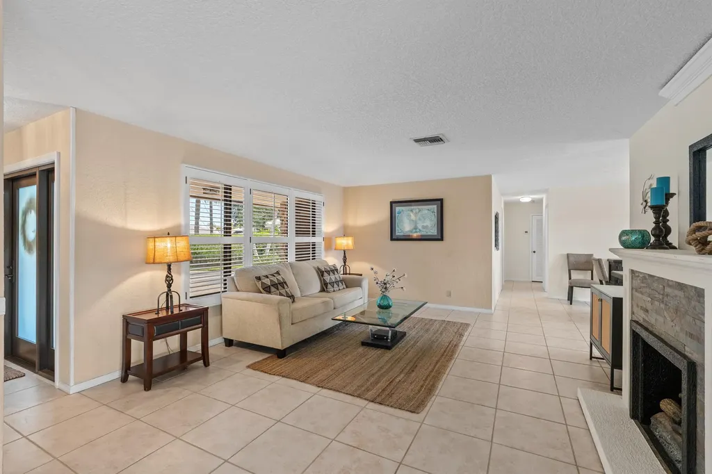 1223 SW Pepperridge Terrace Boca Raton FL 33486
