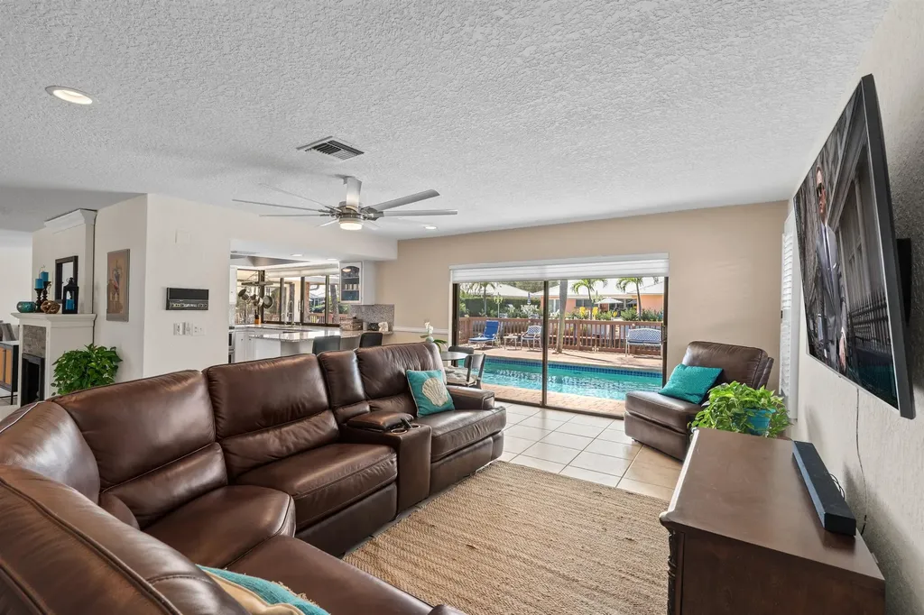 1223 SW Pepperridge Terrace Boca Raton FL 33486