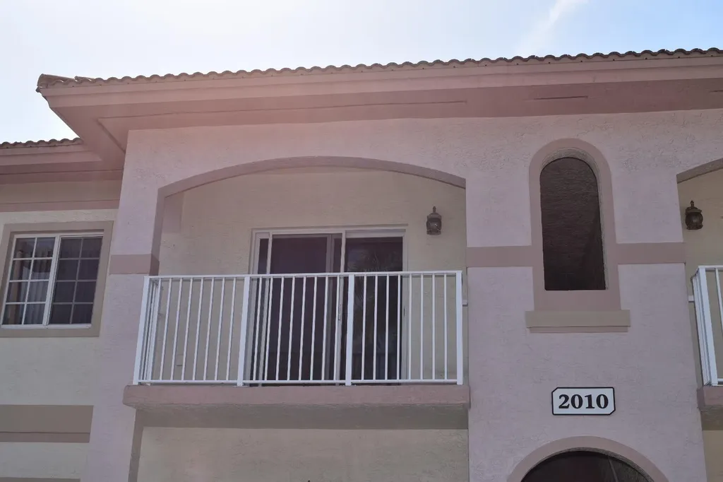 2010 Taylor Street Hollywood FL 33020