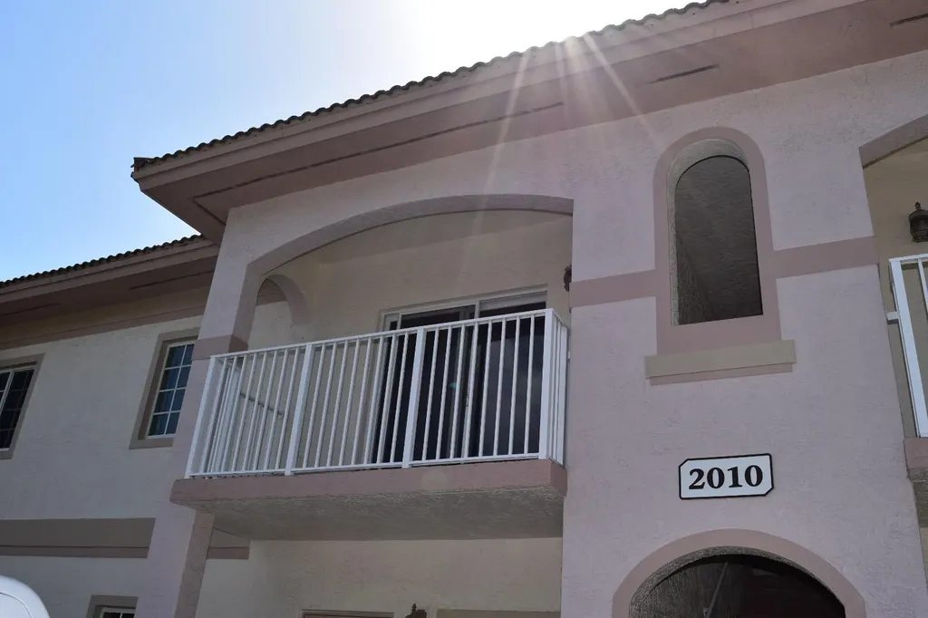 2010 Taylor Street Hollywood FL 33020