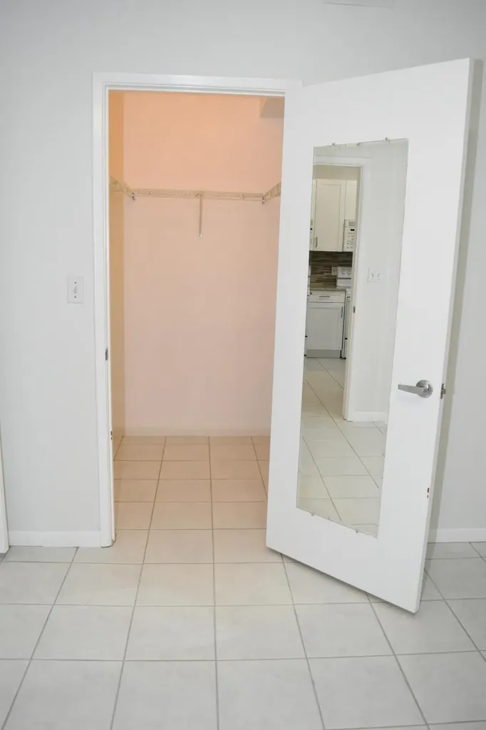 2010 Taylor Street Hollywood FL 33020