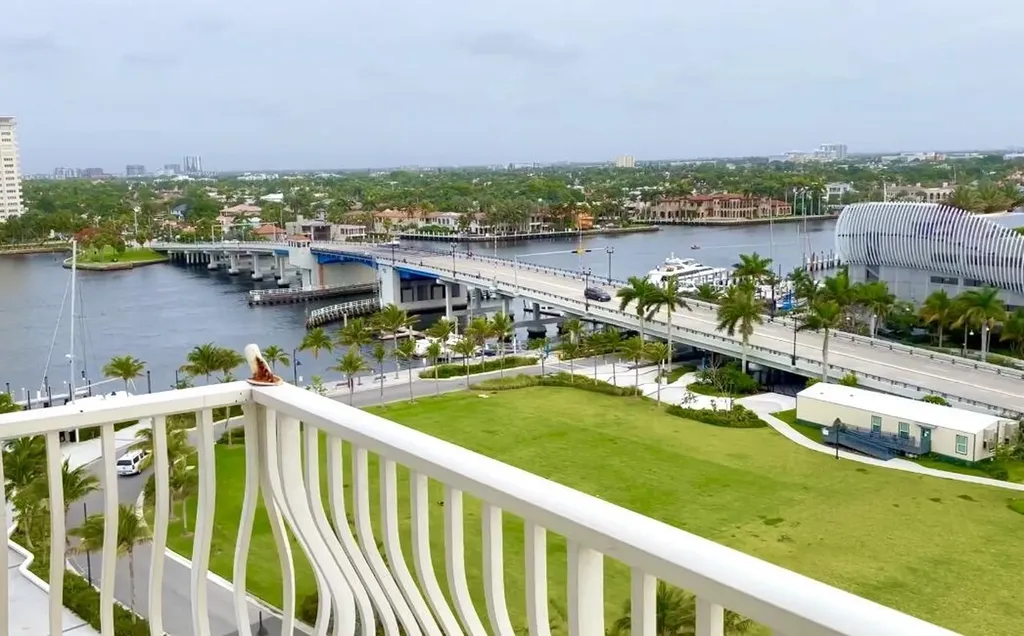1 Las Olas Circle Fort Lauderdale FL 33316