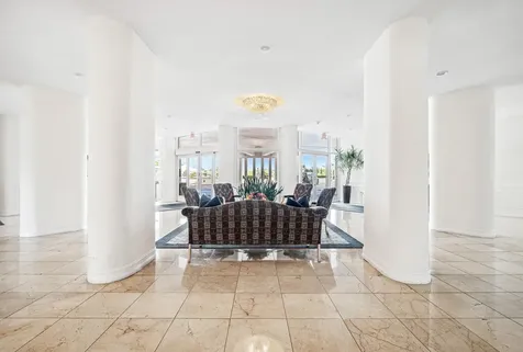 1 Las Olas Circle Fort Lauderdale FL 33316