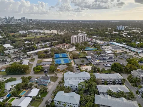 615 NE 22nd Drive Wilton Manors FL 33305