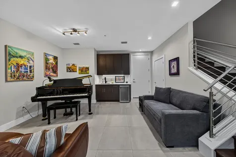 615 NE 22nd Drive Wilton Manors FL 33305