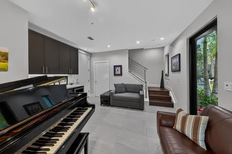 615 NE 22nd Drive Wilton Manors FL 33305