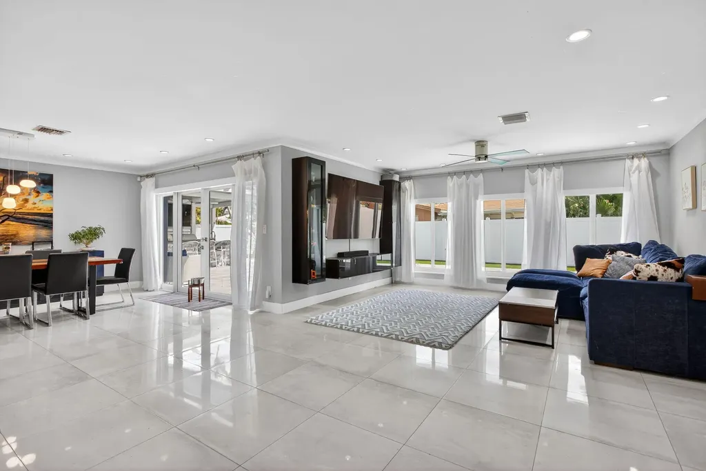2732 NE 35th Drive Fort Lauderdale FL 33308