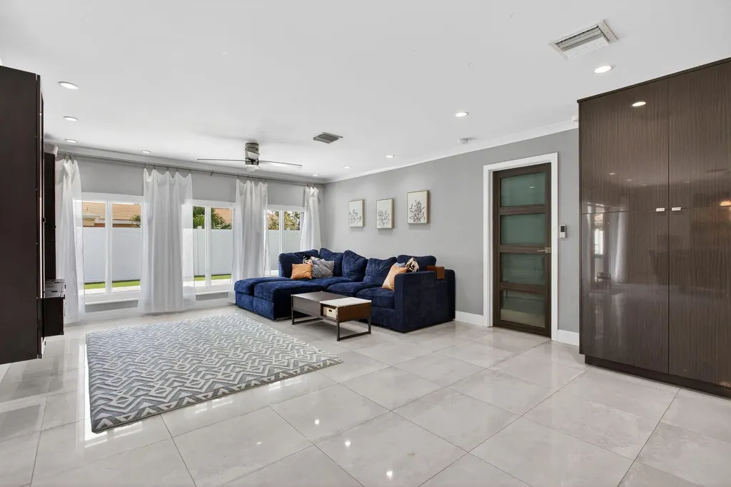 2732 NE 35th Drive Fort Lauderdale FL 33308