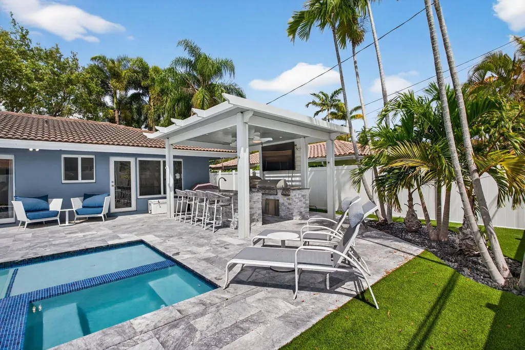 2732 NE 35th Drive Fort Lauderdale FL 33308