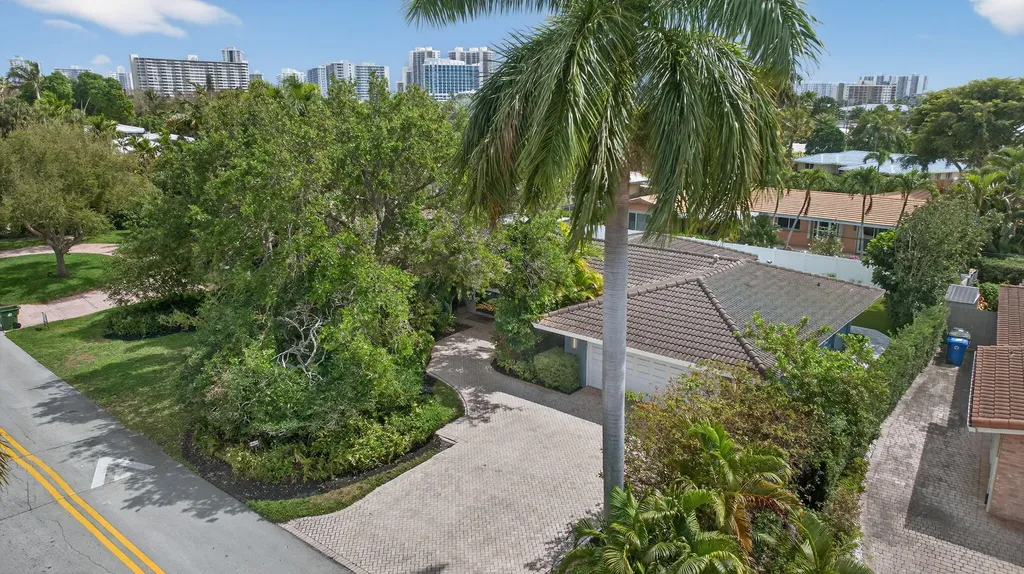 2732 NE 35th Drive Fort Lauderdale FL 33308