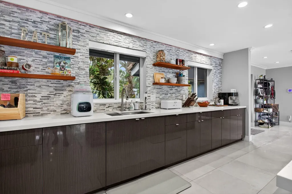 2732 NE 35th Drive Fort Lauderdale FL 33308
