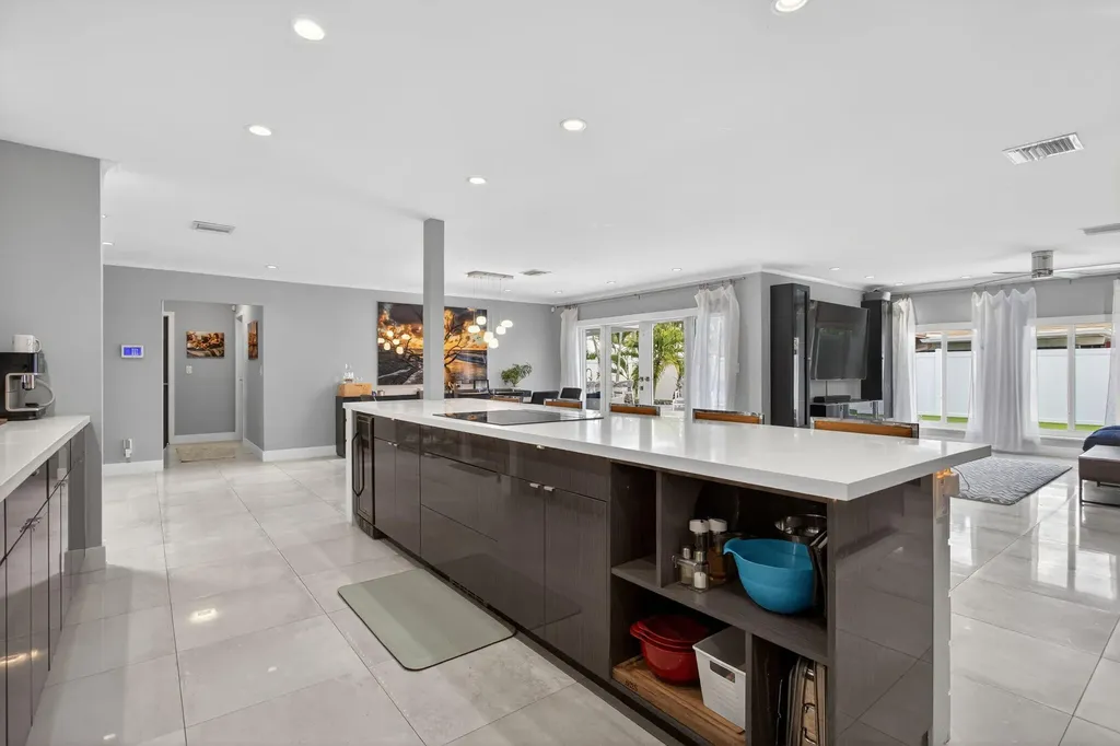 2732 NE 35th Drive Fort Lauderdale FL 33308