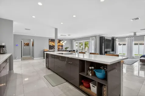 2732 NE 35th Drive Fort Lauderdale FL 33308