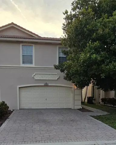 5117 Meadow Oaks Drive Coconut Creek FL 33073