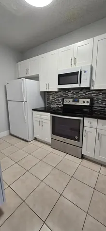 5117 Meadow Oaks Drive Coconut Creek FL 33073