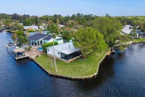 7918 SE Paradise Court Stuart FL 34997