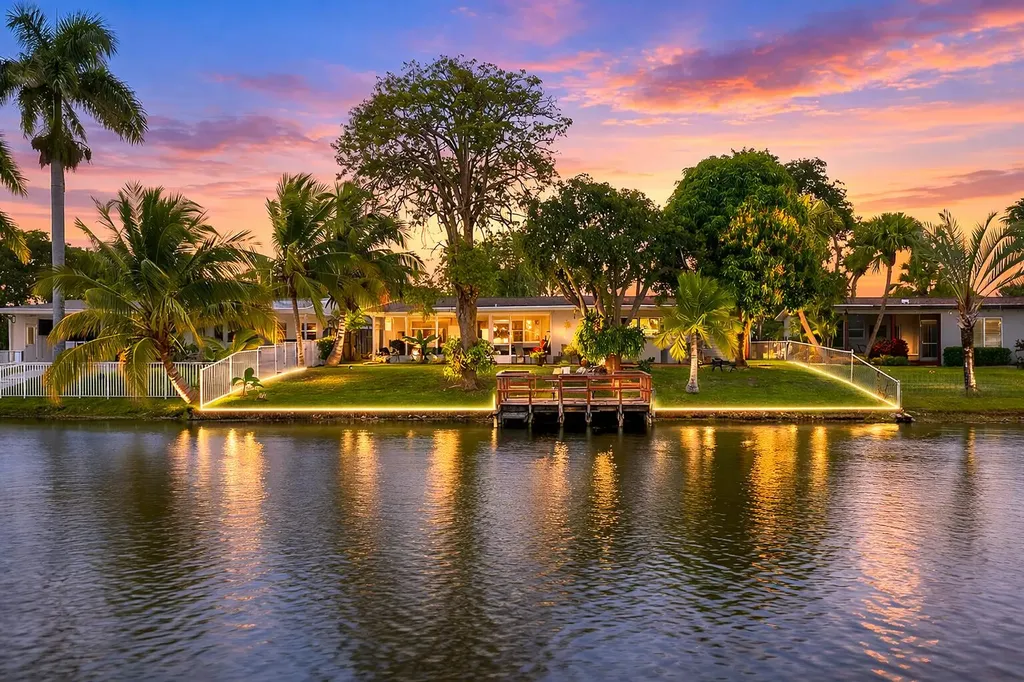 1811 NW 119th Avenue Pembroke Pines FL 33026