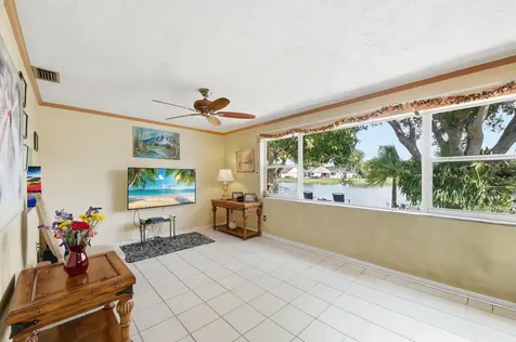1811 NW 119th Avenue Pembroke Pines FL 33026