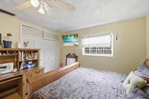 1811 NW 119th Avenue Pembroke Pines FL 33026