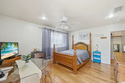 1811 NW 119th Avenue Pembroke Pines FL 33026