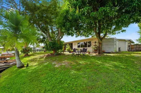 1811 NW 119th Avenue Pembroke Pines FL 33026