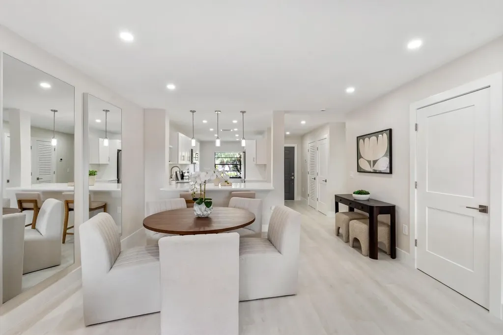 47 Stratford Lane W Boynton Beach FL 33436