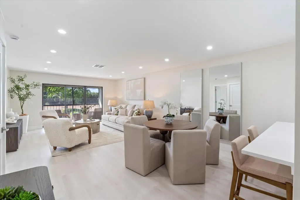 47 Stratford Lane W Boynton Beach FL 33436