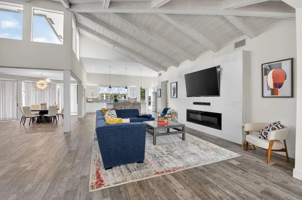 4869 Pineview Circle Delray Beach FL 33445